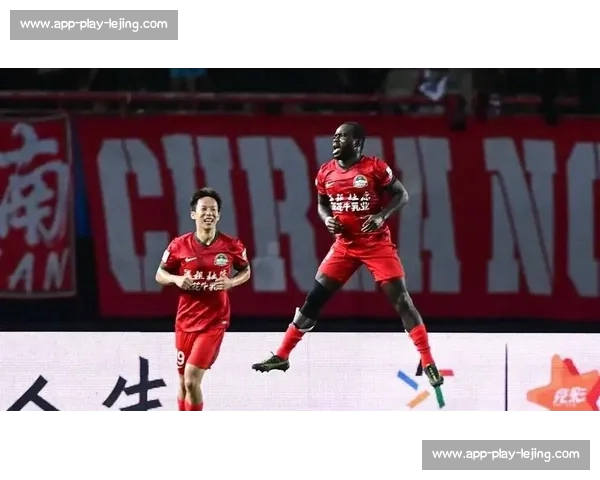 阿奇姆彭:被低估的头球杀手,用进球为河南续命 阿奇姆彭:被低估的头球杀手,用进球为河南续命