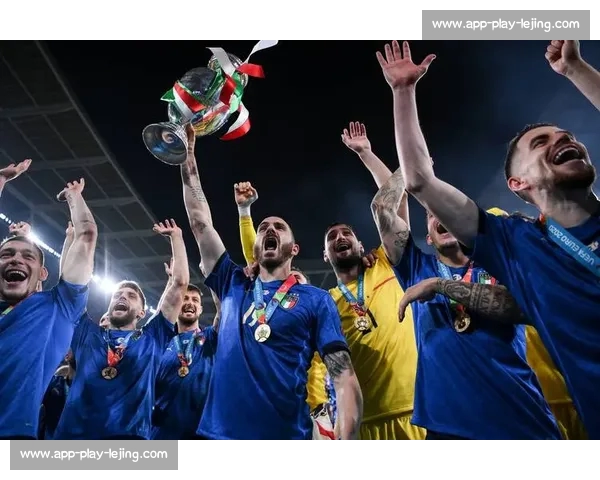 博努奇社交媒体发文引关注：慈善赛飞铲争议后与霍顿合影互动