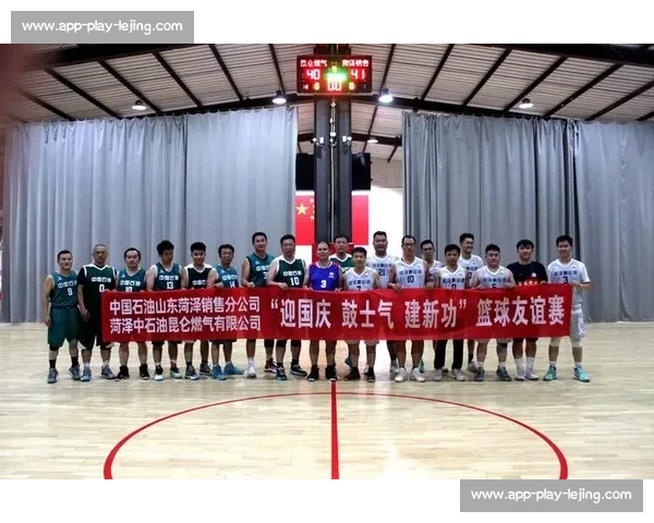 托雷斯中国行 Day2 燃爆山城！颠球神技 + 友谊赛献技，球迷热情掀翻现场